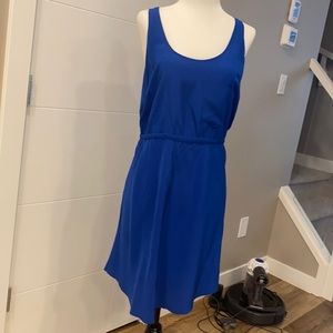Aritizia blue dress. 100% silk. Fits size 6-8 US